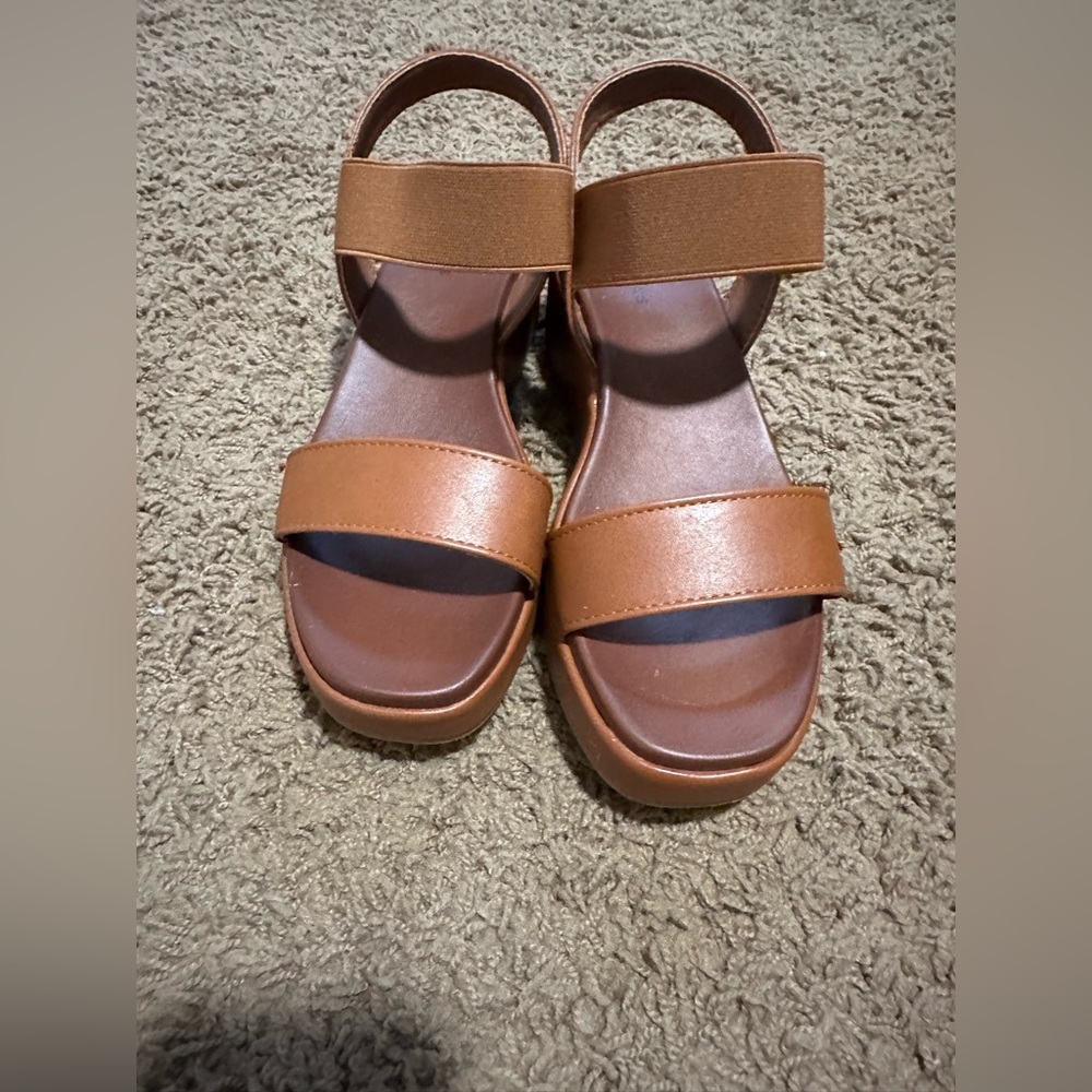 Maurice’s chunky sandals NWOT